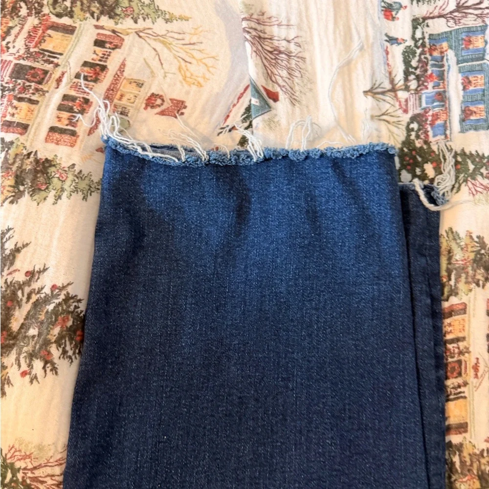 Good American "Always Fits" Jeans - Picture 6 of 8